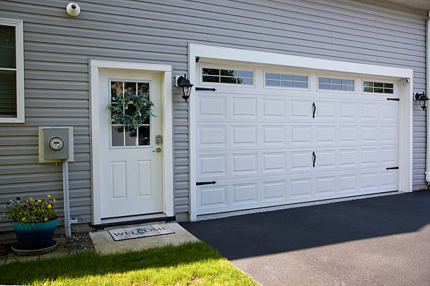 24/7 Emergency Garage Door Panel Replacement experts in Sherman County County, TX